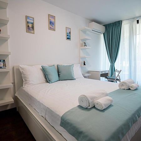 Stylish 1-Bd Apartment In St Constantine And Helena By Flat Mаnager Saints Constantine and Helena Exterior foto