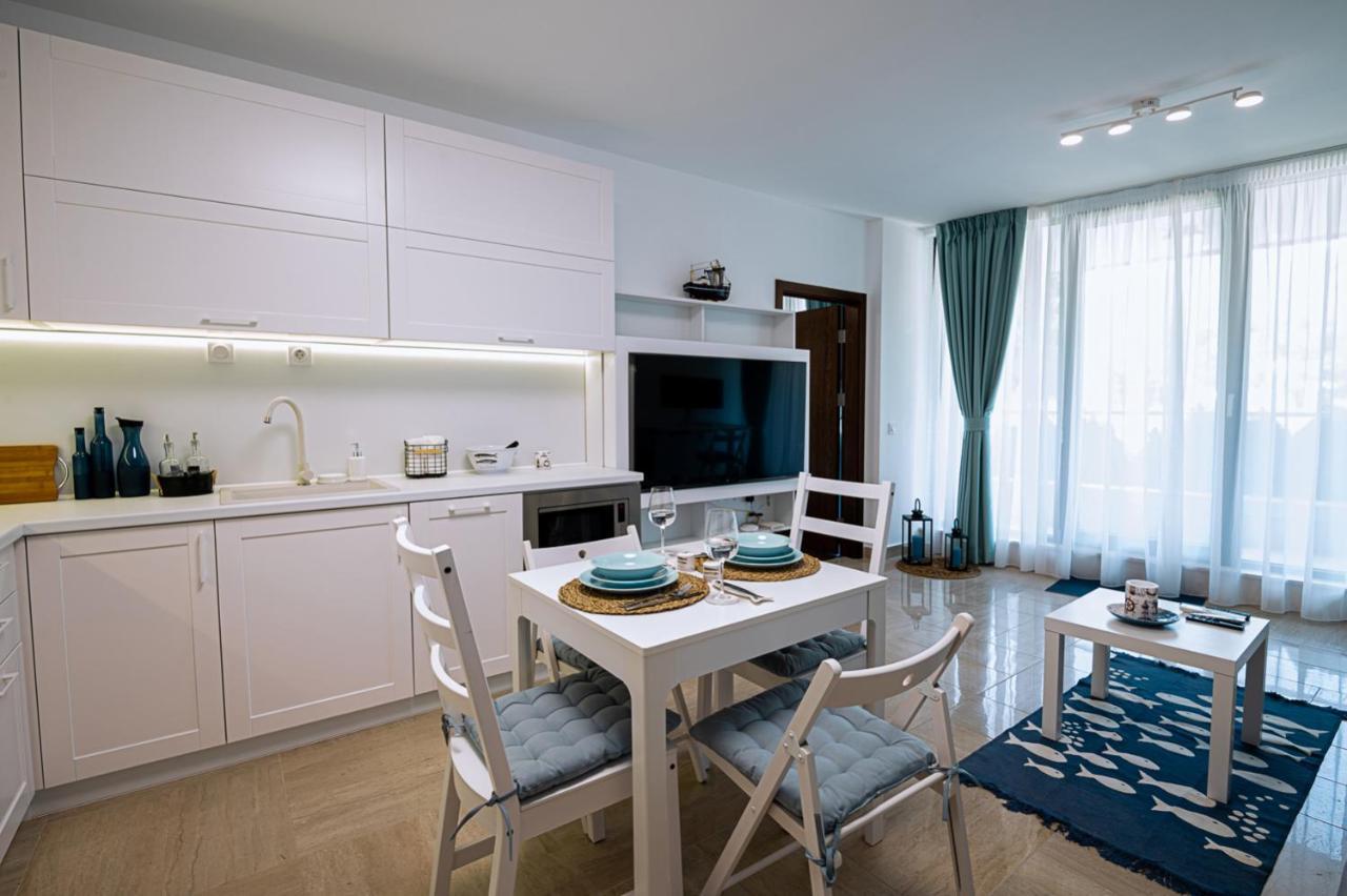 Stylish 1-Bd Apartment In St Constantine And Helena By Flat Mаnager Saints Constantine and Helena Exterior foto